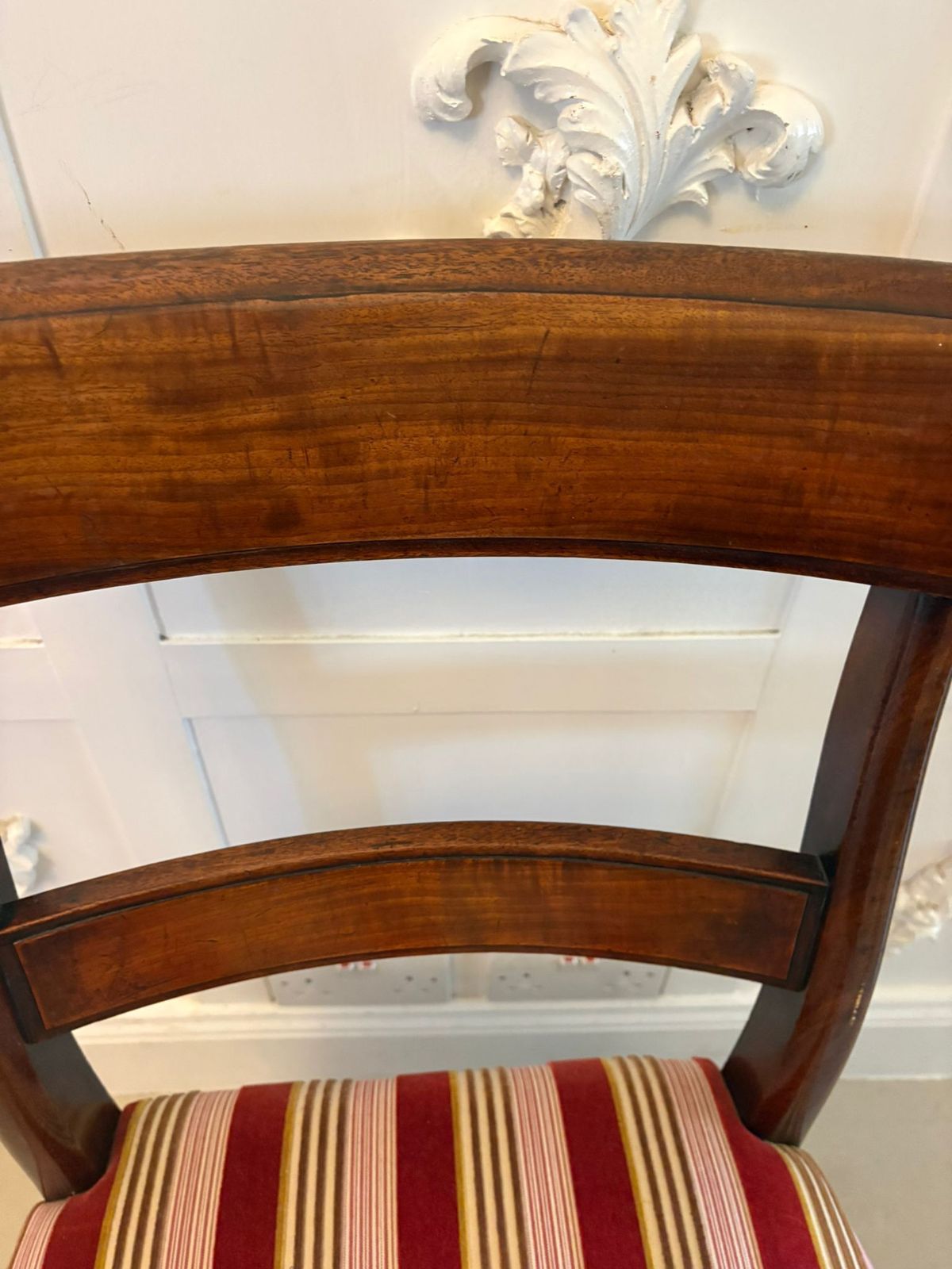 photo vinterior Antique Mahogany Dining Chairs Set Of Eight Including Two Carvers Scroll Arms