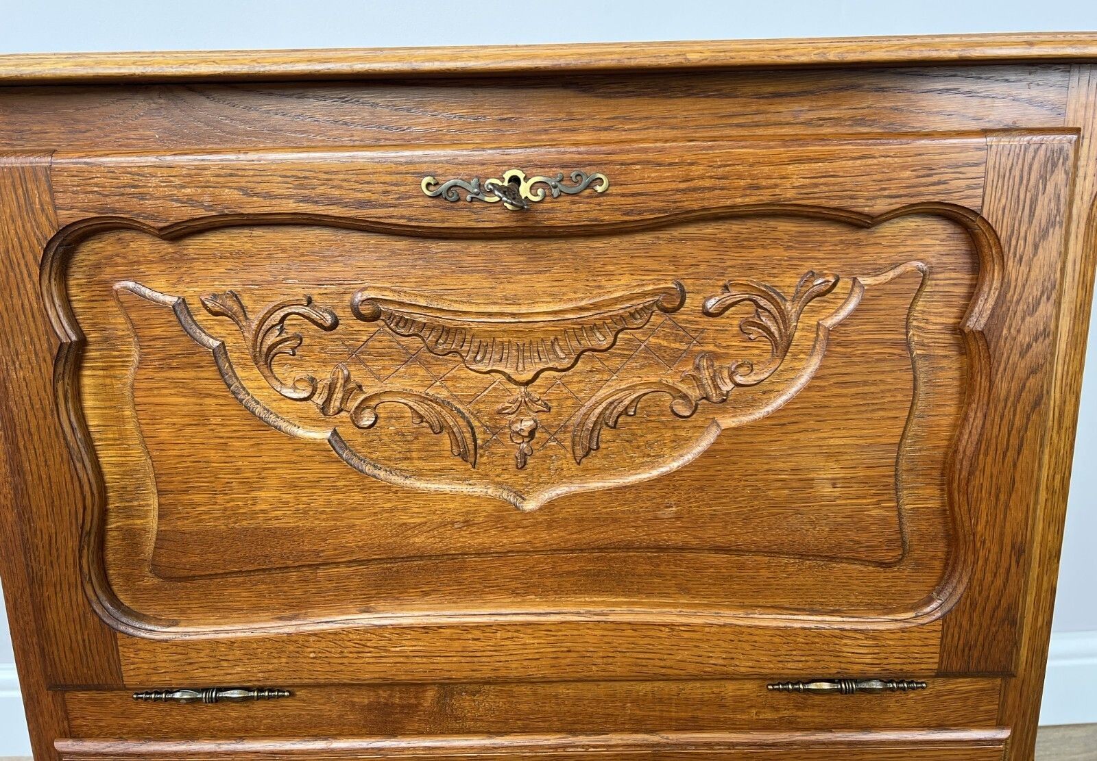 Cabinet Vintage French Louis XVI Style Oak Carved Storage Cupboard photo vinterior