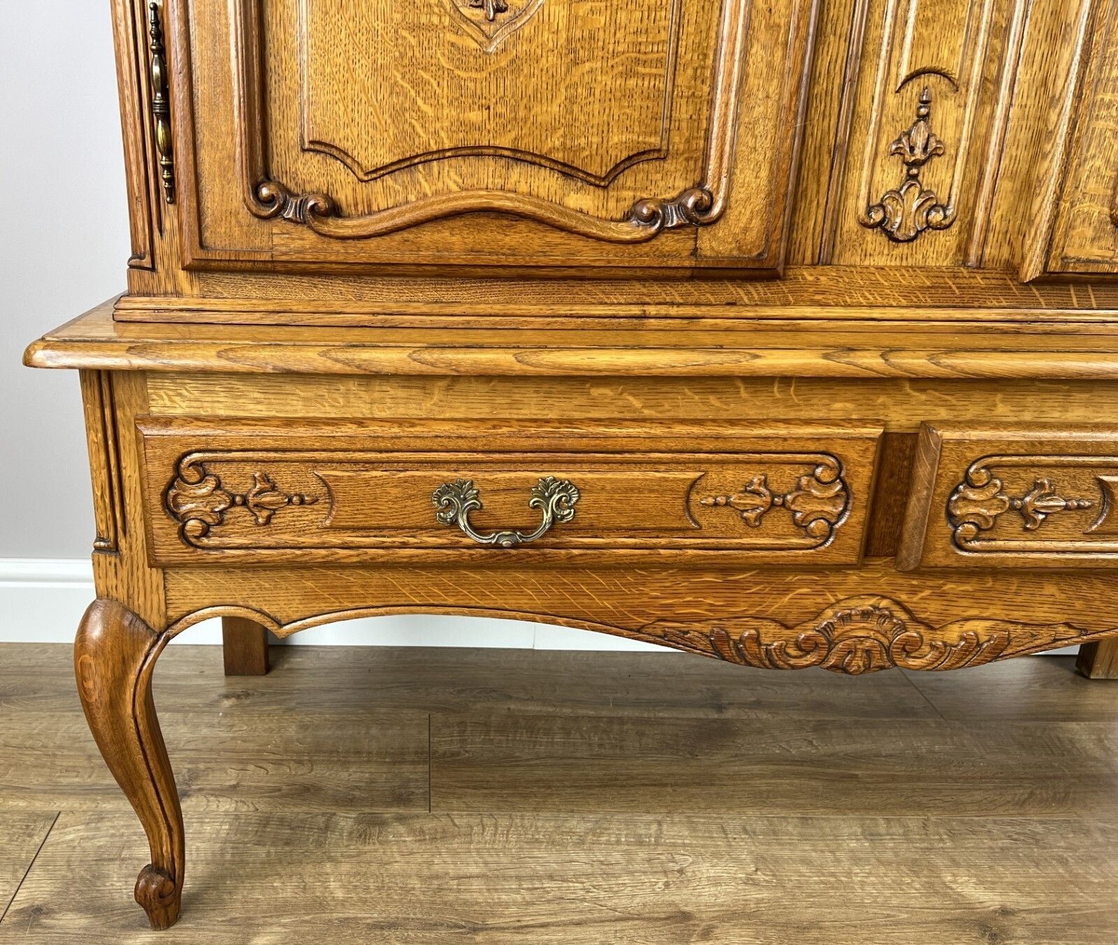 Cabinet Vintage French Louis XVI Style Oak Carved Sideboard Display photo vinterior