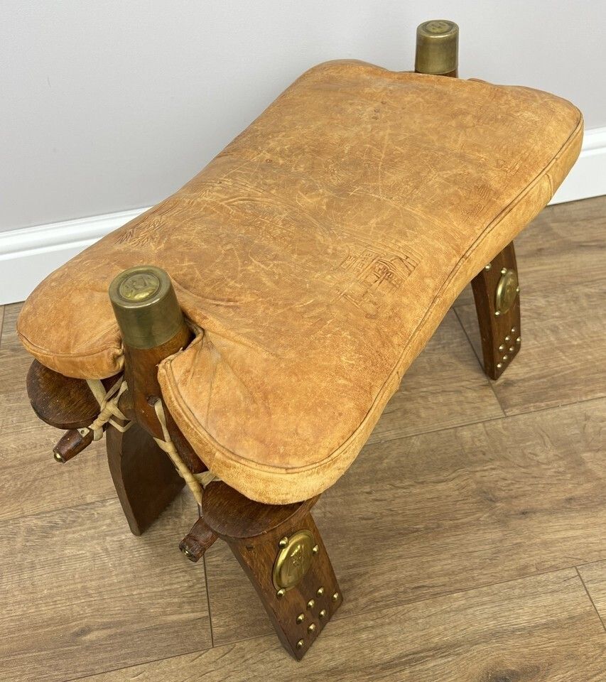 photo furniture Footstool Vintage Style Oak Stool Brass Upholstered Leather Seat Lot 4957