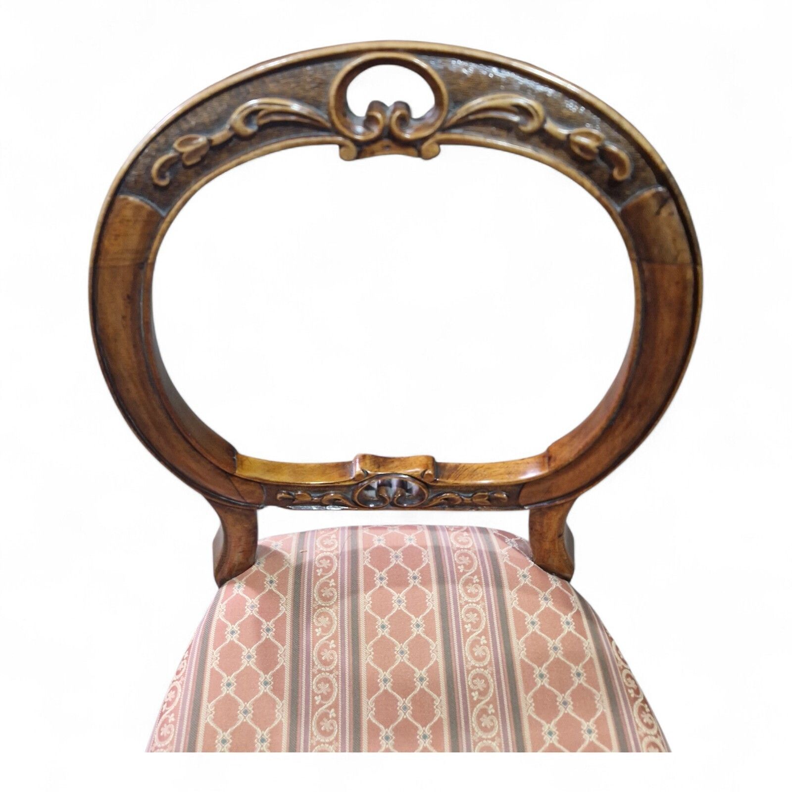 photo vinterior Victorian Walnut Balloon Back Chairs Set 4 Cabriole Legs Antique Carved Seating
