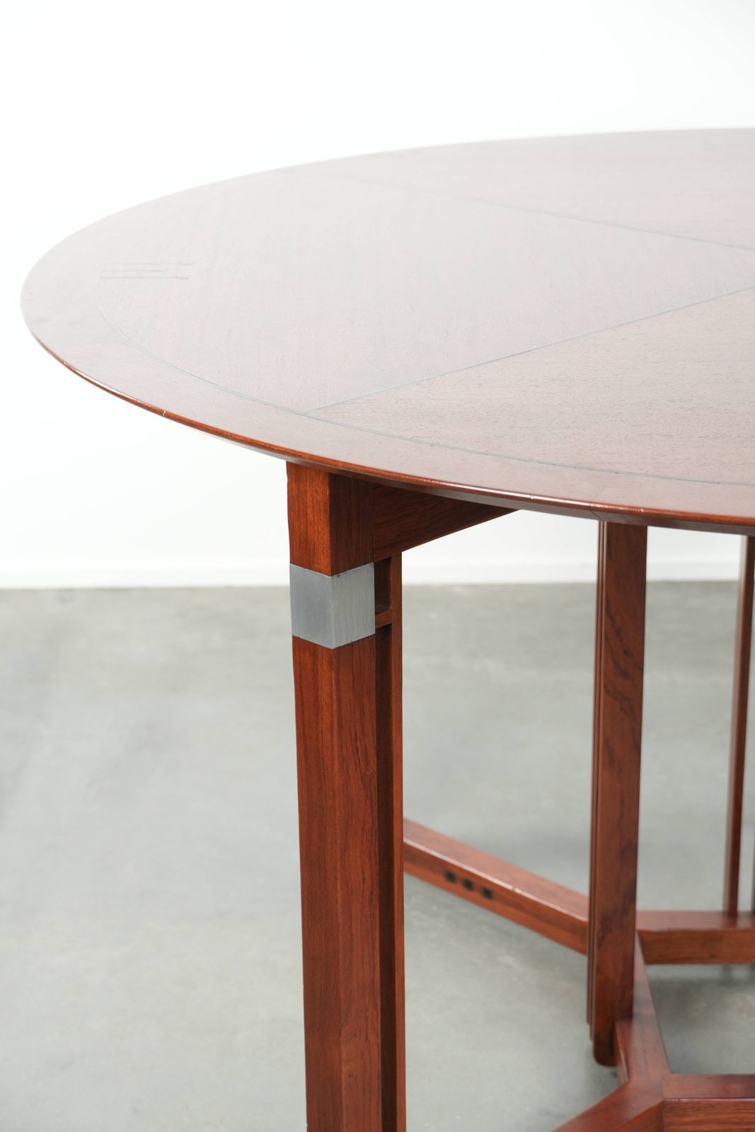 Round Art Deco Schuitema Design Dining Table For 4 People From The Decoforma Series In Good Condition. photo vinterior