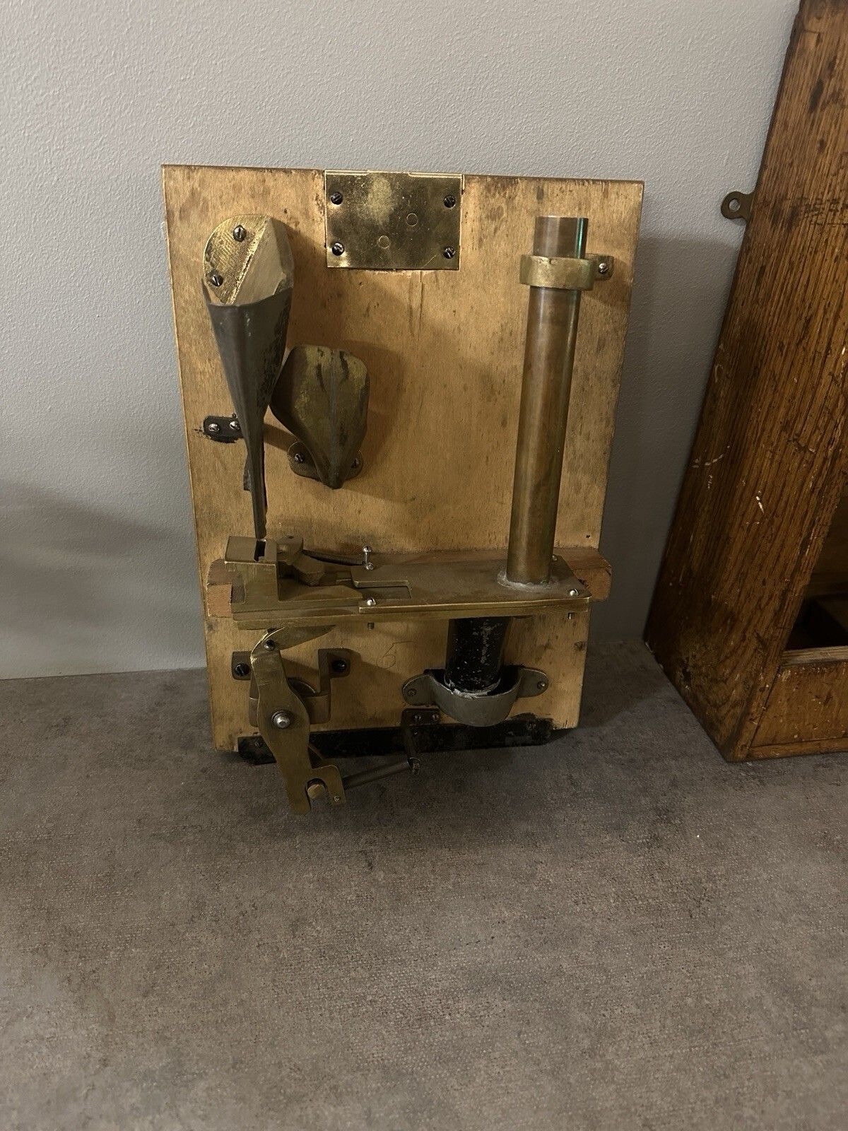 Antique Edwardian “Tulip” Tuppenny Coin Operated Token Machine B. Mathews London photo Home Decor