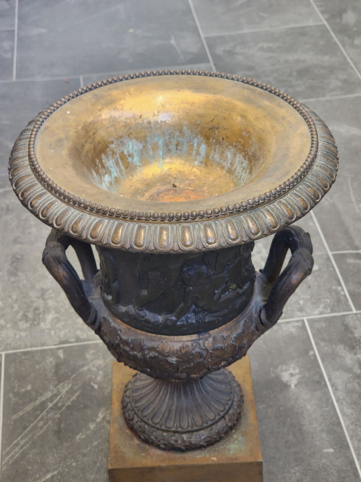 19th Century Grand Tour Bronze Medici Style Urn photo 1000.0