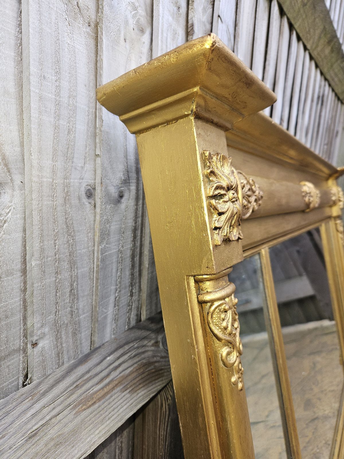 photo vintage Regency Giltwood Overmantle Mirror (England, Circa 1820)