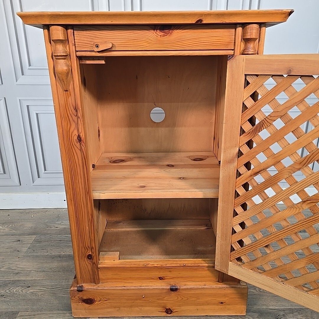 photo furniture Vintage Pine Cabinet Cupboard Lattice Door Bedside Media Storage Unit Retro Wood
