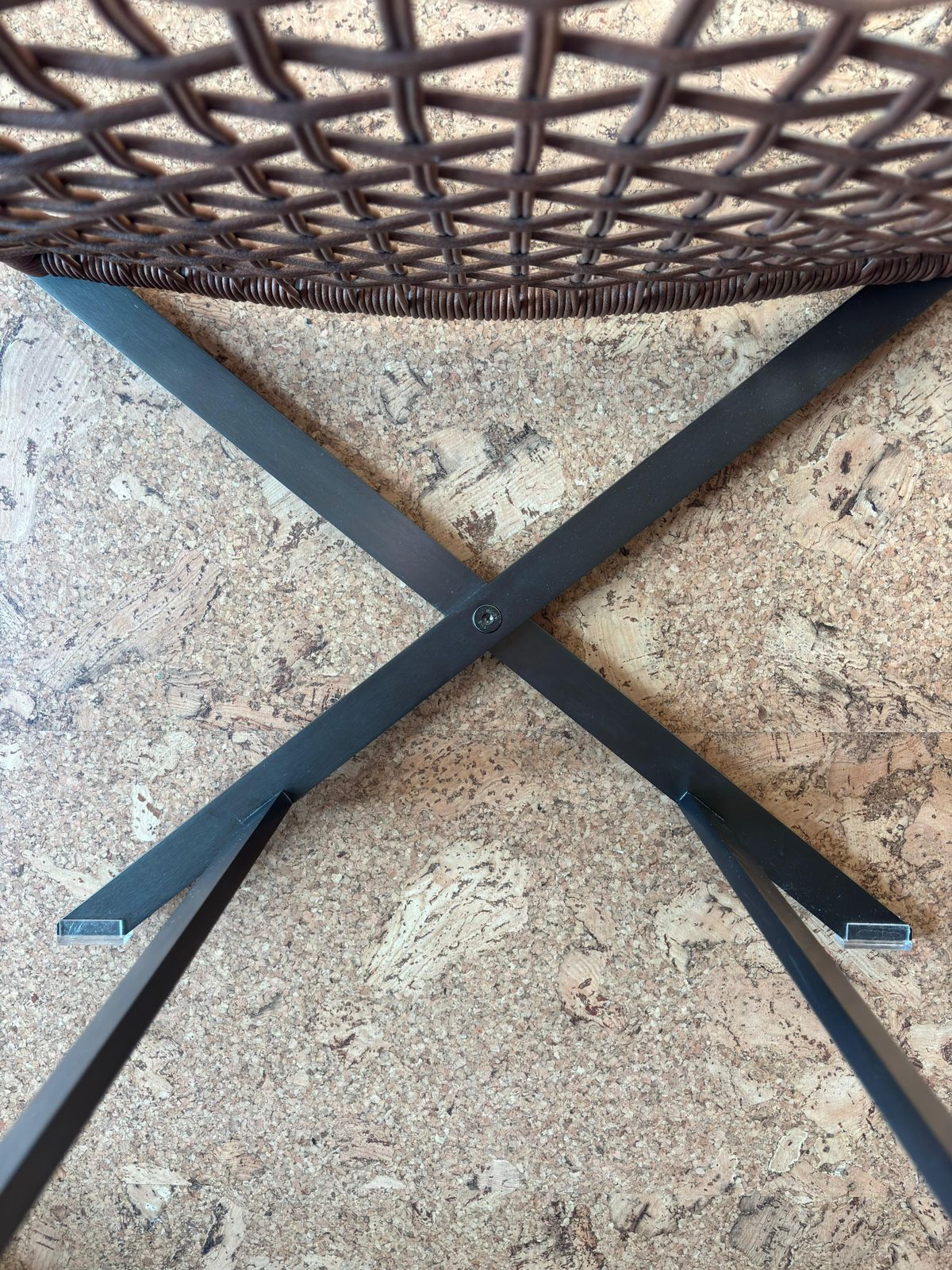 Flexform ‘Peter’ Stool By Antonio Citterio In Woven Cowhide And Burnished Metal Frame (Italian Modern / Contemporary) photo buy