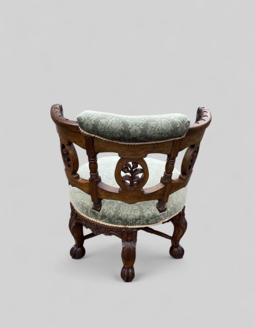 photo furniture Burgermeister Carved Oak Antique Chair
