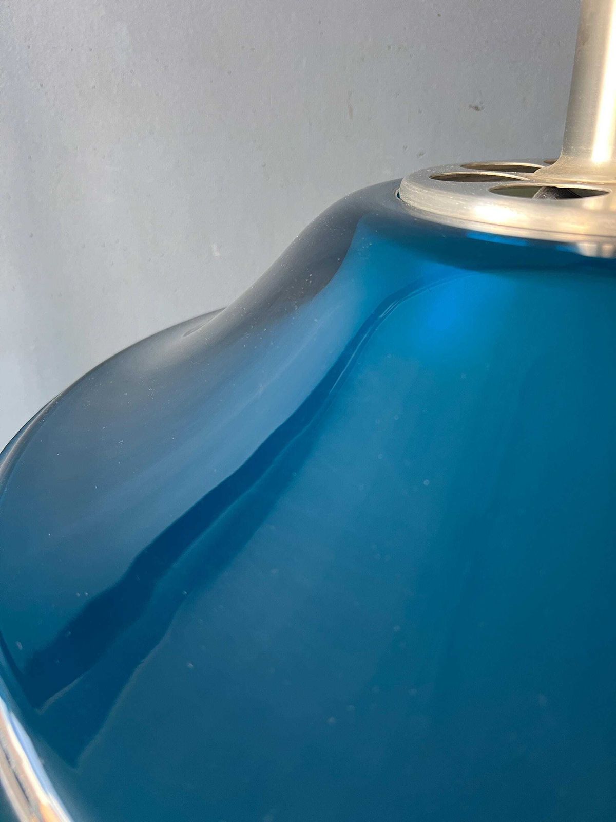 photo vinterior Blauwe Ufo Vliegende Schotel Space Age Hanglamp