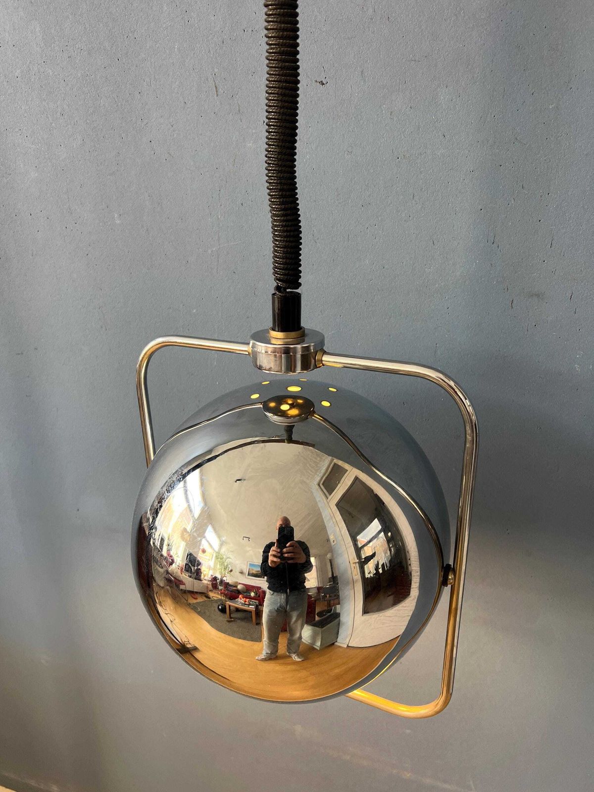 photo furniture Chromen Mid Century Gepo Eyeball Hanglamp