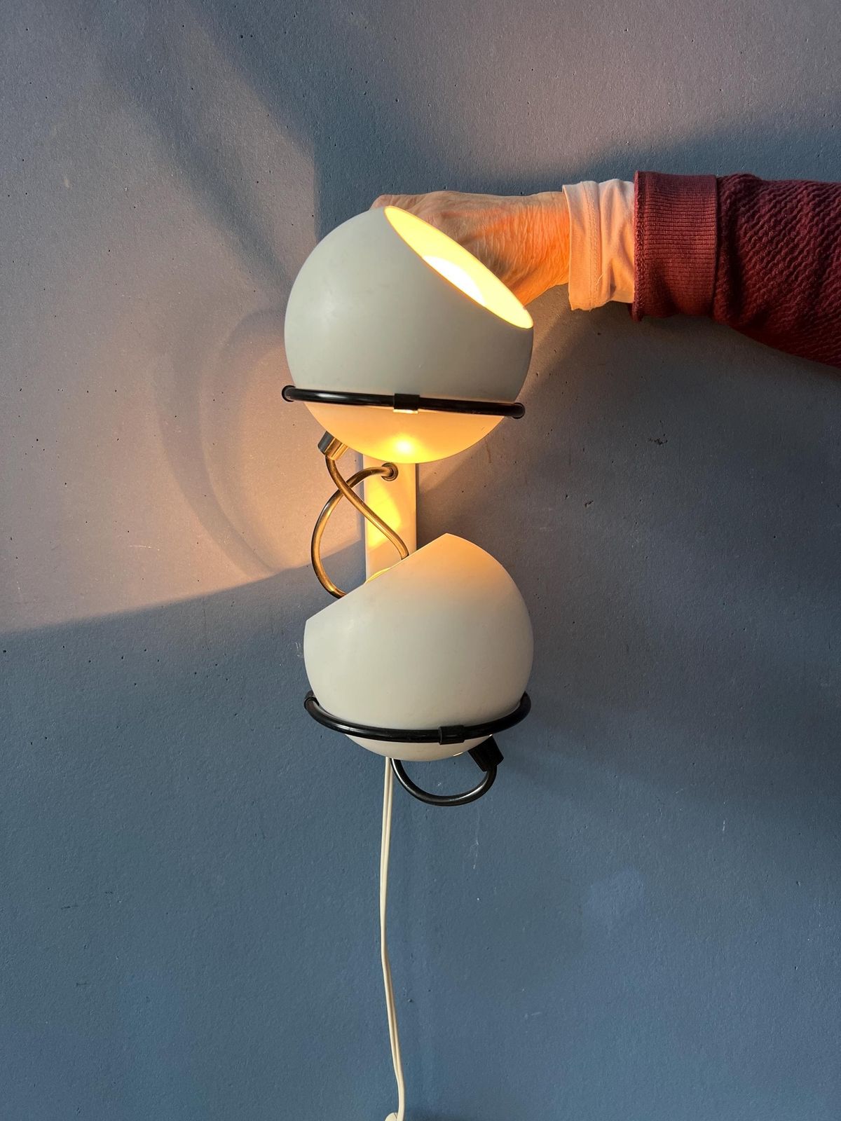 Witte Gepo Space Age Eyeball Wandlamp