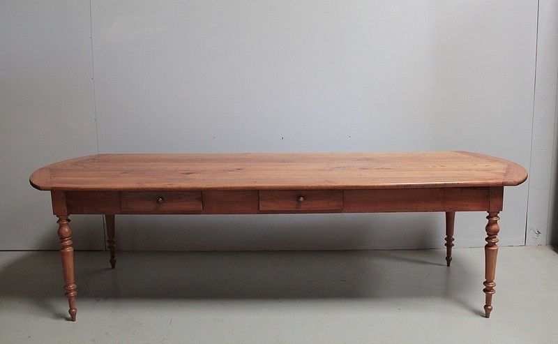 Community Table Cherry 19th