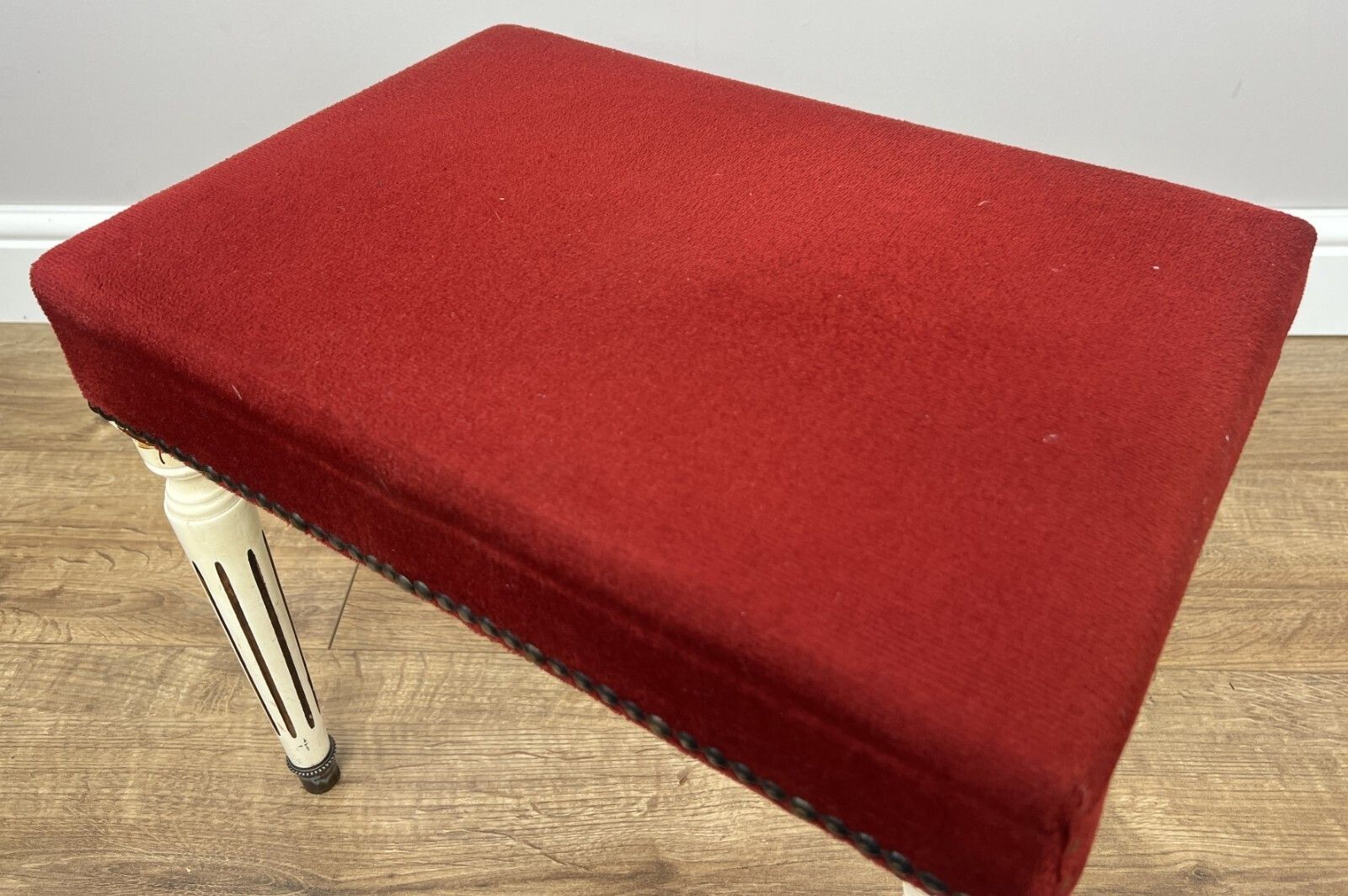 photo furniture Footstool Vintage French Upholstered Stool Bench Decorative Seat Lot 4947.