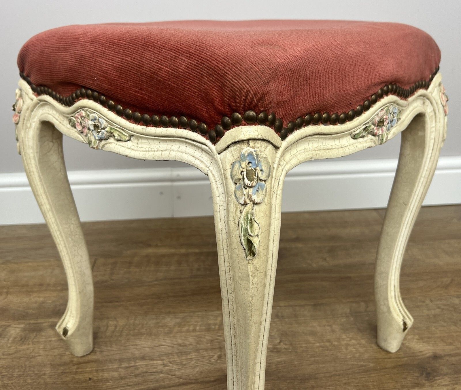 Footstool Vintage French Shabby Chic Upholstered Stool Decorative Seat Lot 4950. photo vinterior