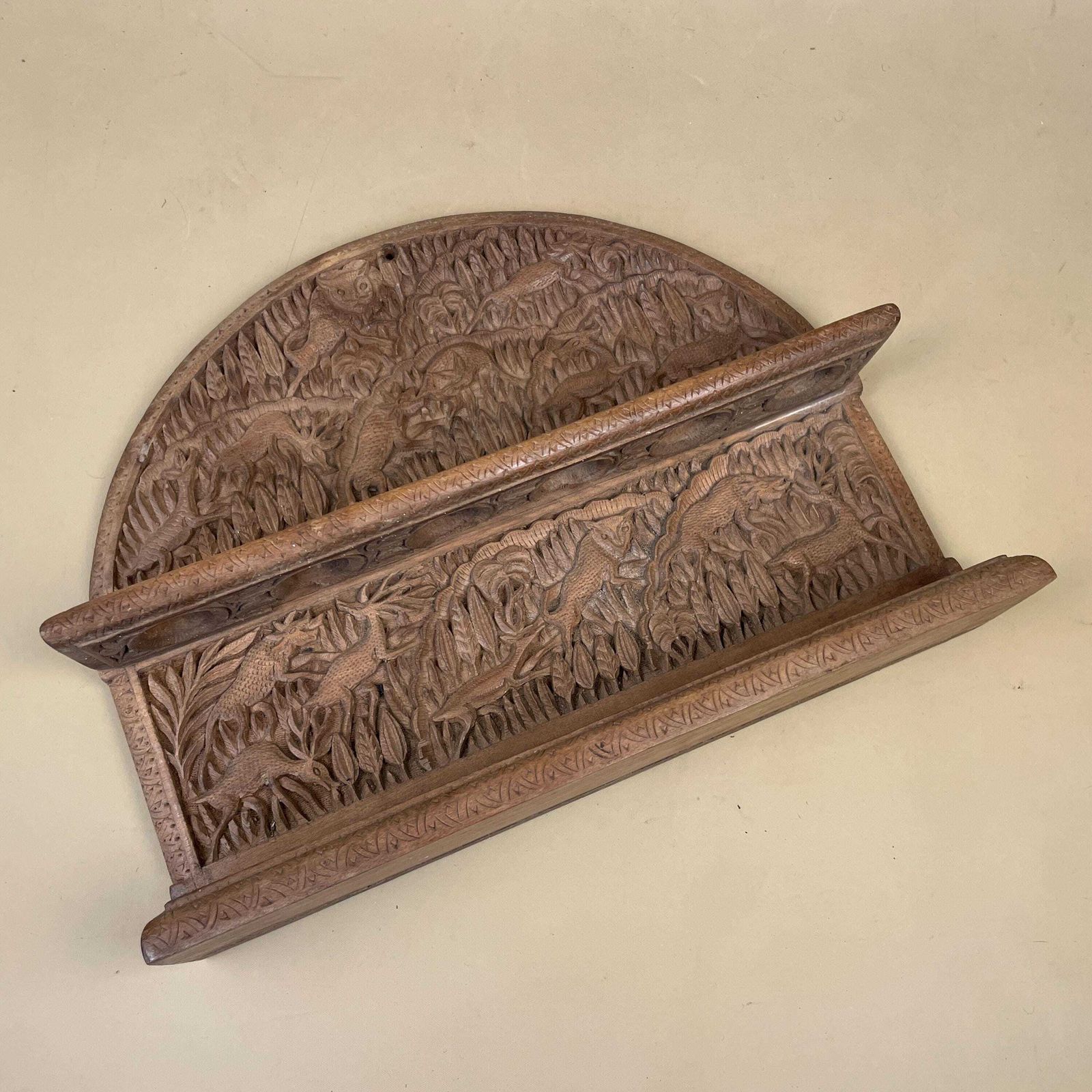 Wooden Wall Holder Smokers Pipe Rack Hand Carved Stand Wood Collectable Animals 6 Pipes Cabinet Display Animal Crafted Africa photo Furniture