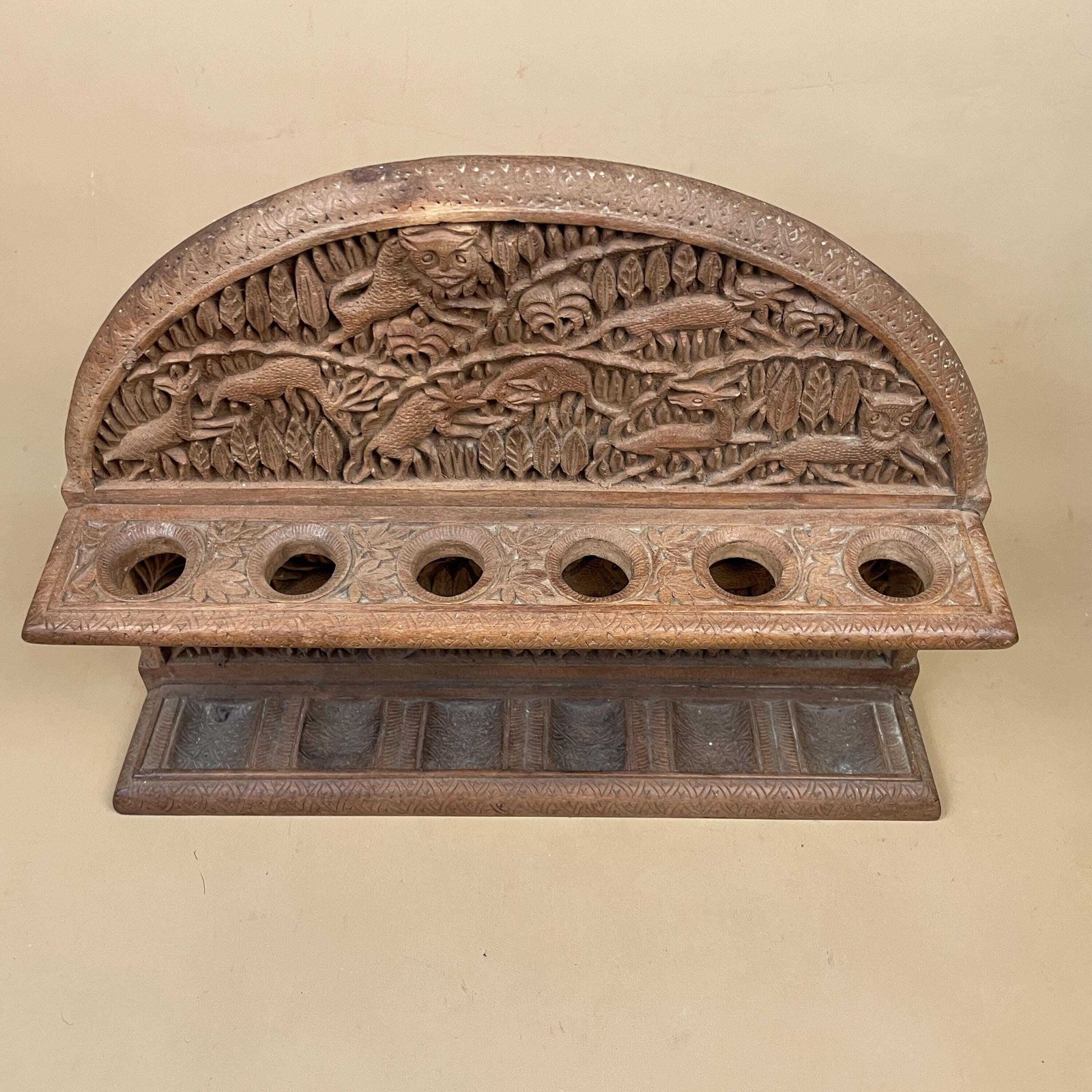 Wooden Wall Holder Smokers Pipe Rack Hand Carved Stand Wood Collectable Animals 6 Pipes Cabinet Display Animal Crafted Africa photo vinterior