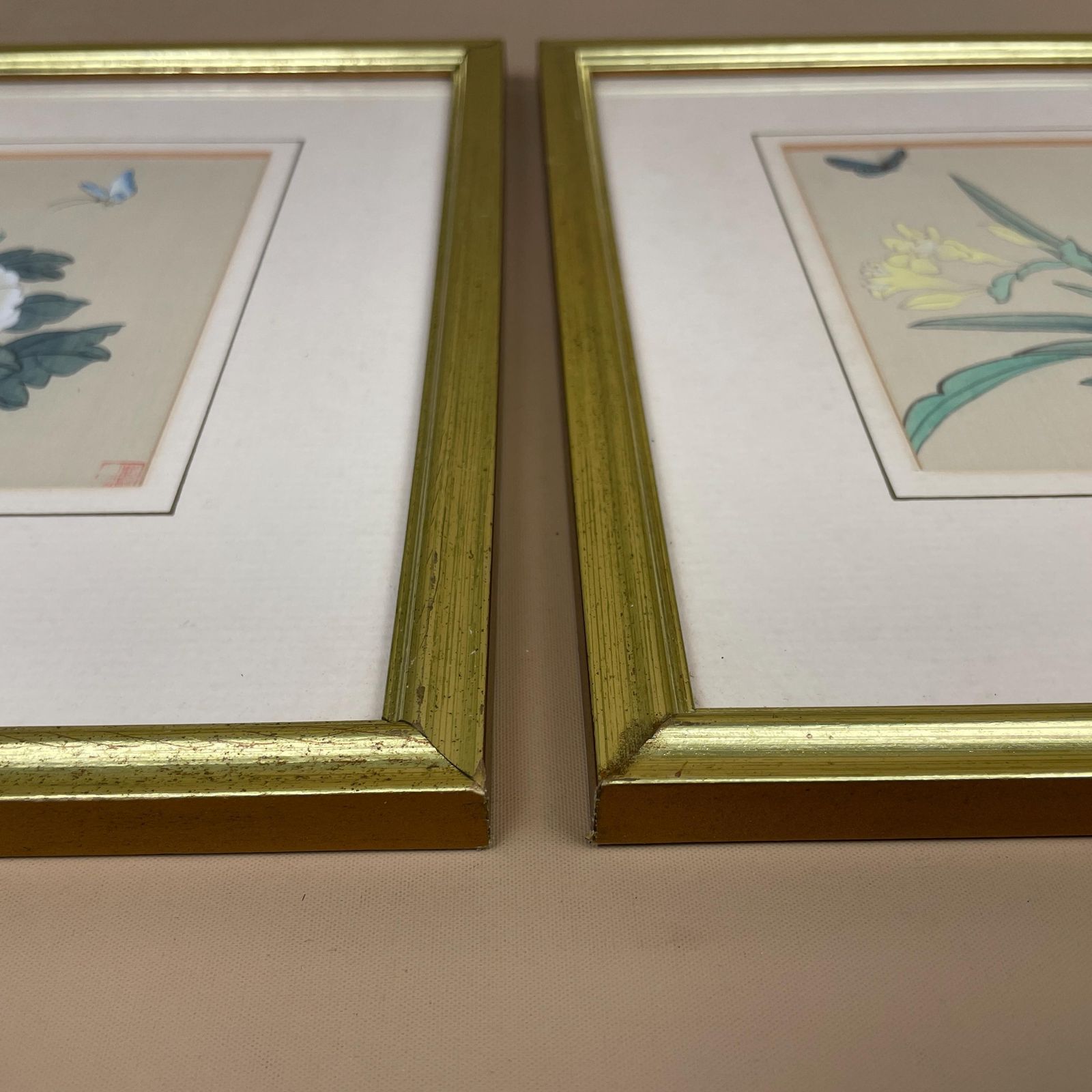 Butterfly Floral Silk Art Painting Pair Small Gold Wood Frame Botanical Flower Pictures Oriental Wall Decor Asian Hand Painted photo vintage