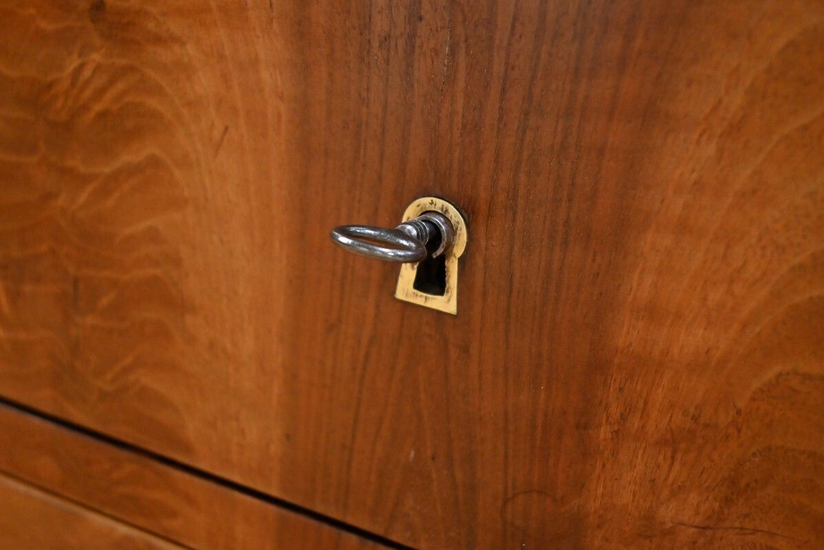 photo furniture Chest Of Drawers In Burr Walnut, Restoration Period – Part 1, 19th Century
