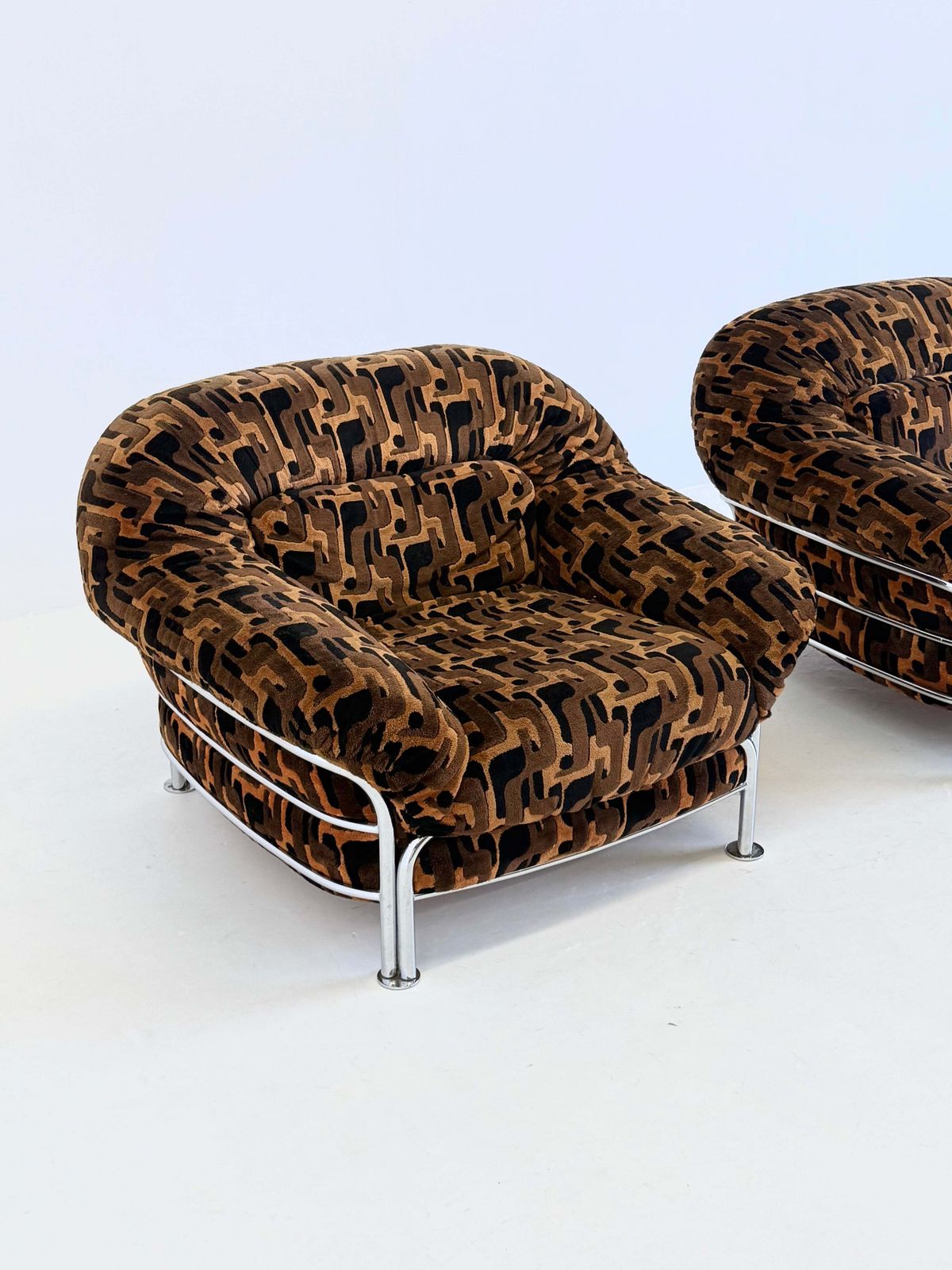 Vintage Italian Lounge Chairs With Tubular Frame photo vinterior