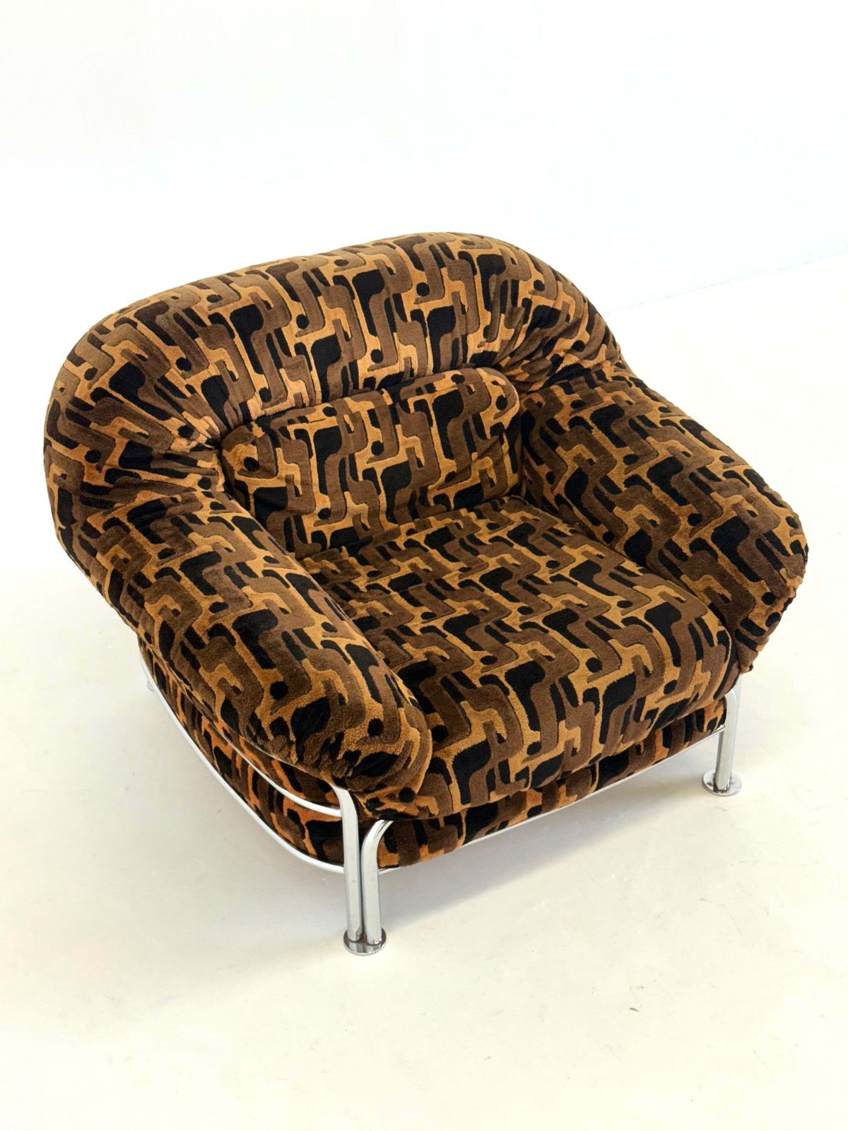 Furniture Vintage Italian Lounge Chairs With Tubular Frame photo