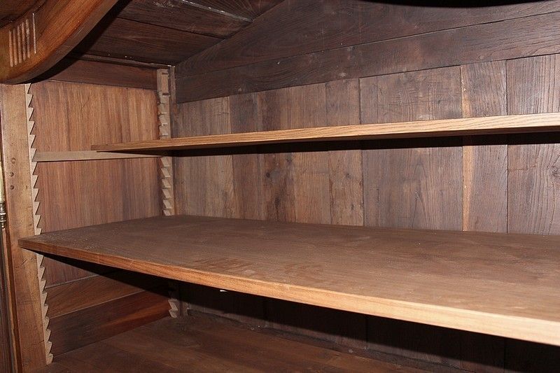 photo vinterior Louis XV Cabinet Walnut 19th