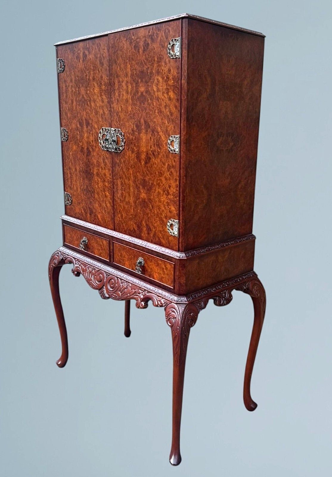 Queen Anne Style Burr Walnut Cocktail Cabinet / Drinks Cabinet photo Furniture