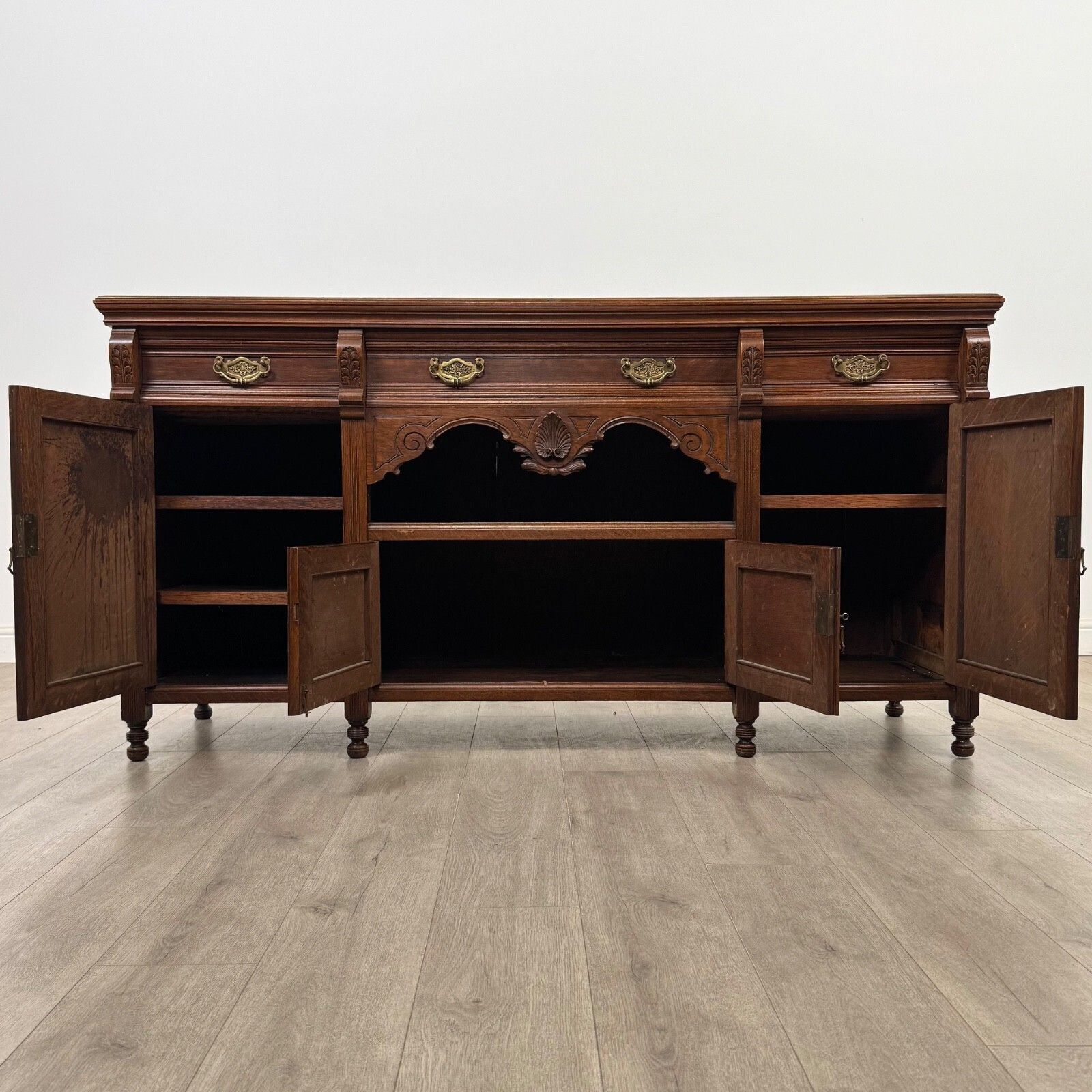 Antique 20th Century Fine Quality Edwardian Sideboard In Oak photo furniture
