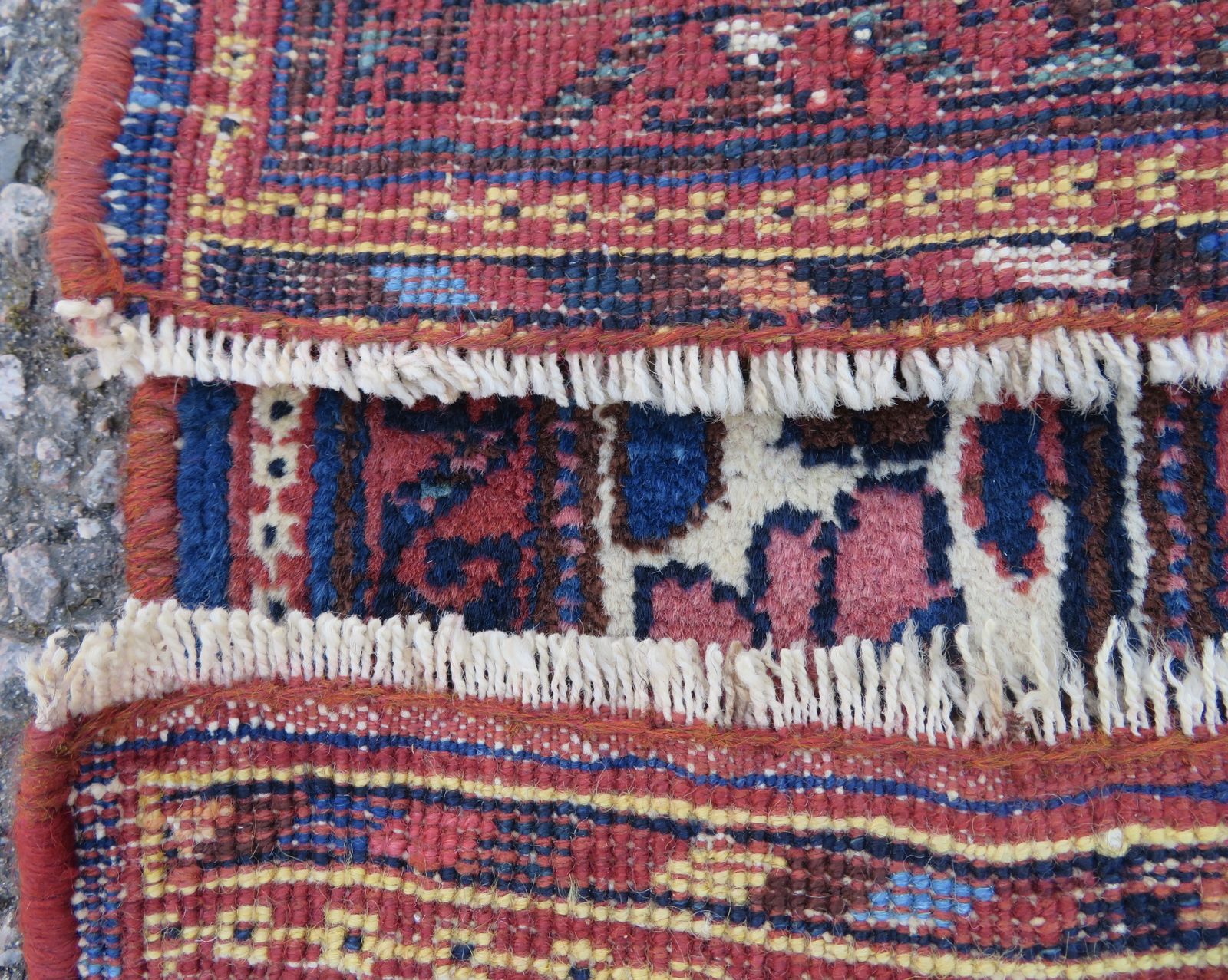 photo vinterior Collectors Early Antique Tribal Rug. 145cm X 120cm.