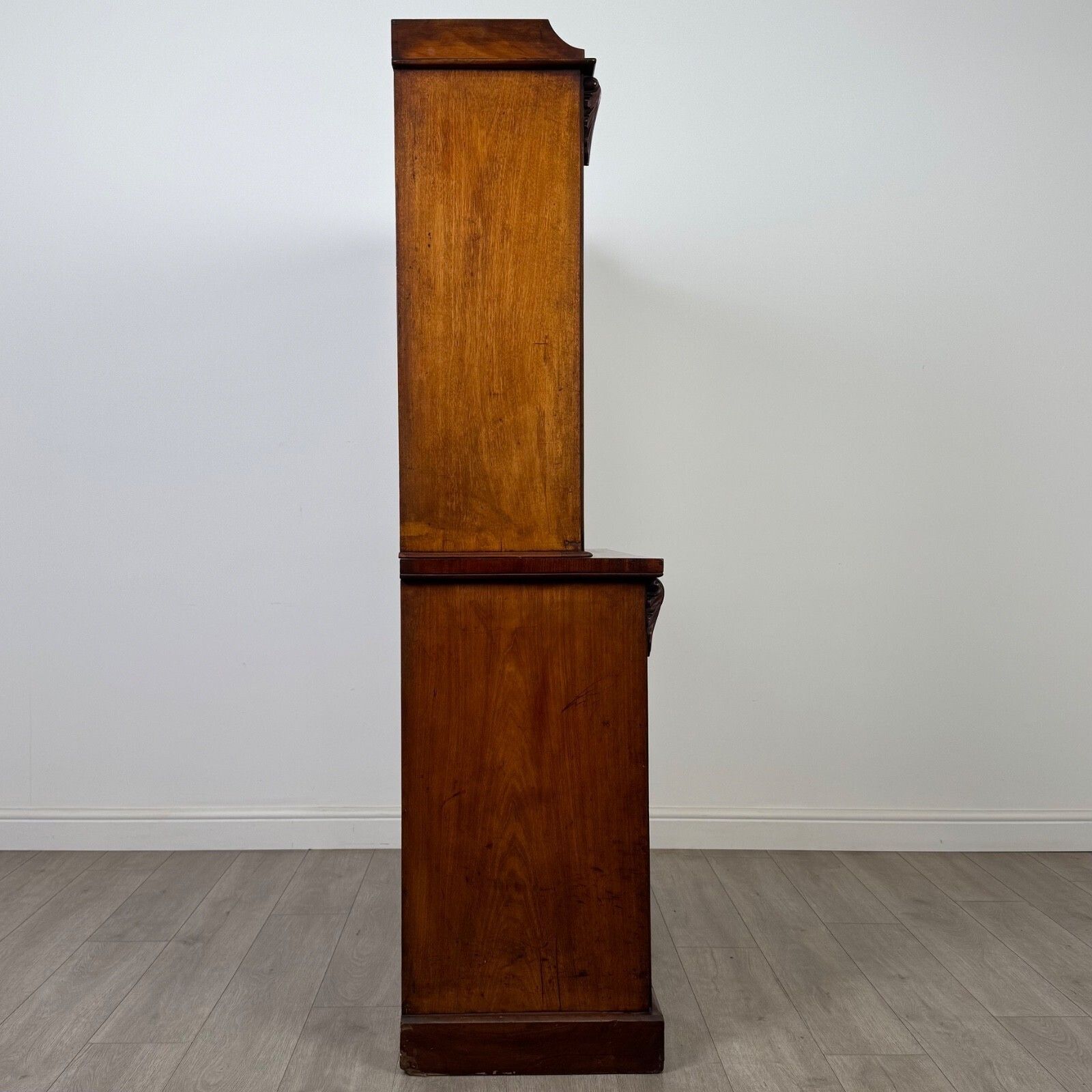 photo furniture Antique 19th Century Victorian Bookcase In Mahogany