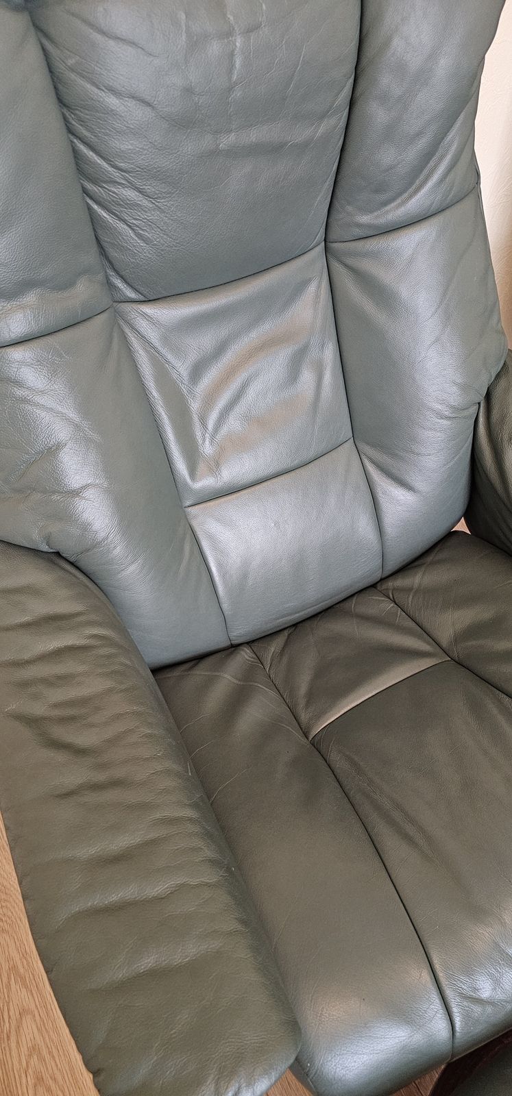 Ekornes Stressless 'Reno' (Small) Recliner With Footstool photo vinterior