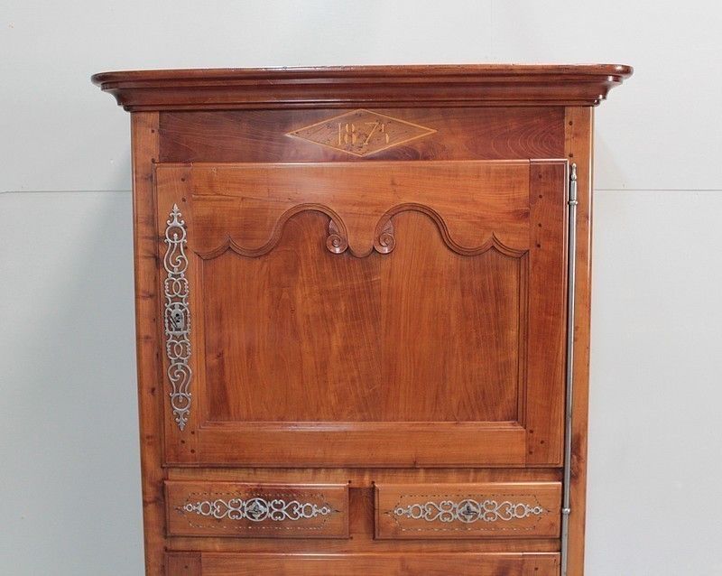 Cabinet Vendéen Louis XV Cherry 19th photo furniture