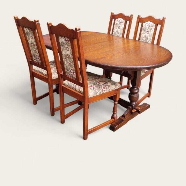 Vintage Old Charm Wood Bros Large Oak Extending Dining Table / Seats 6–8 / C.1970s