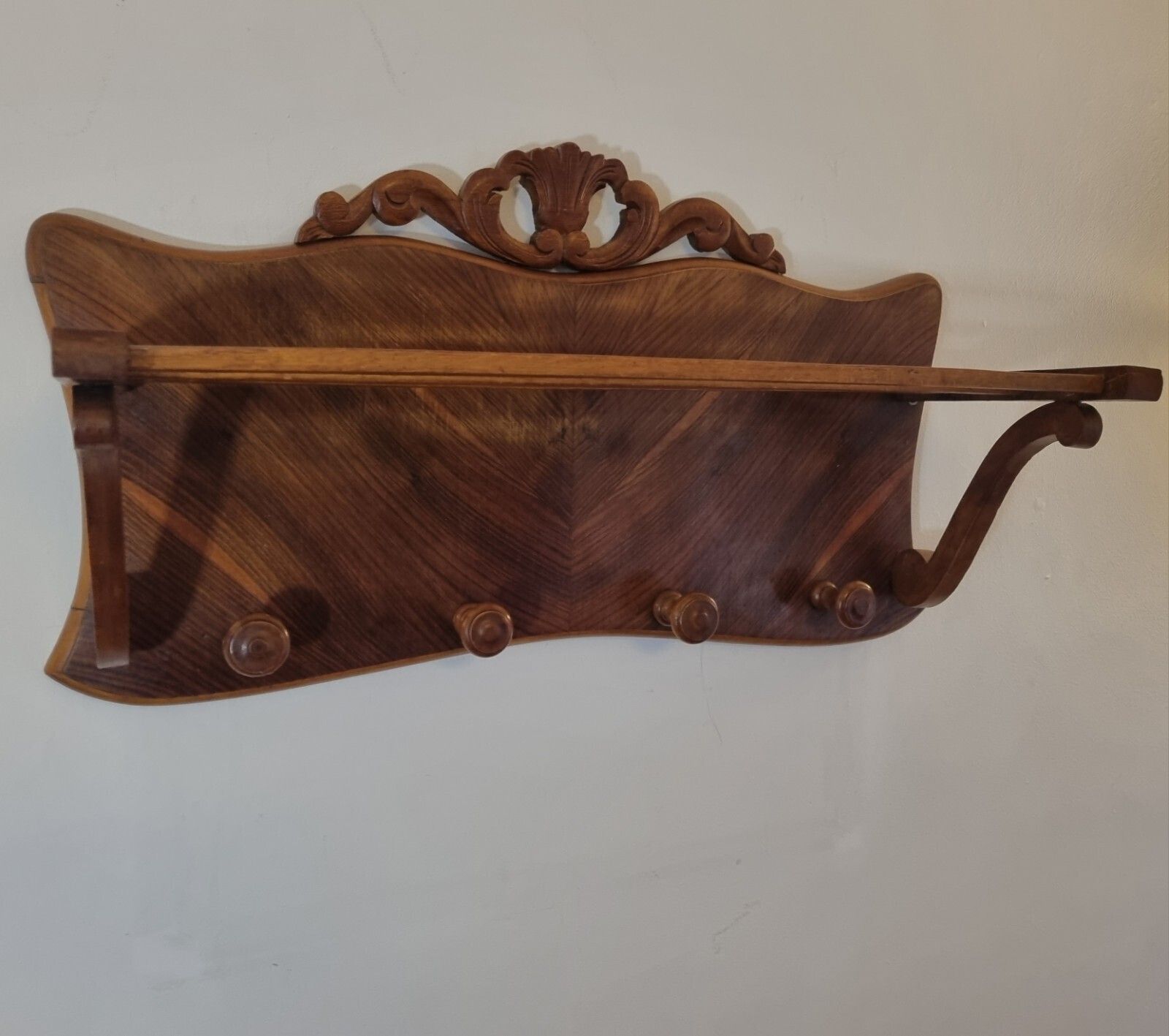 Furniture Vintage Ornate Wooden French Coat & Hat Rack 4 Hooks Wall Mounted Walnut Veneer photo