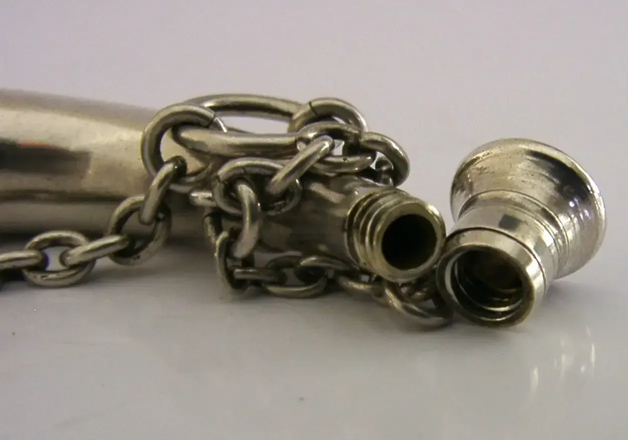 Rare Sampson Mordan Sterling Silver Hunting Horn Vinaigrette Scent 1873 Antique photo Home Decor
