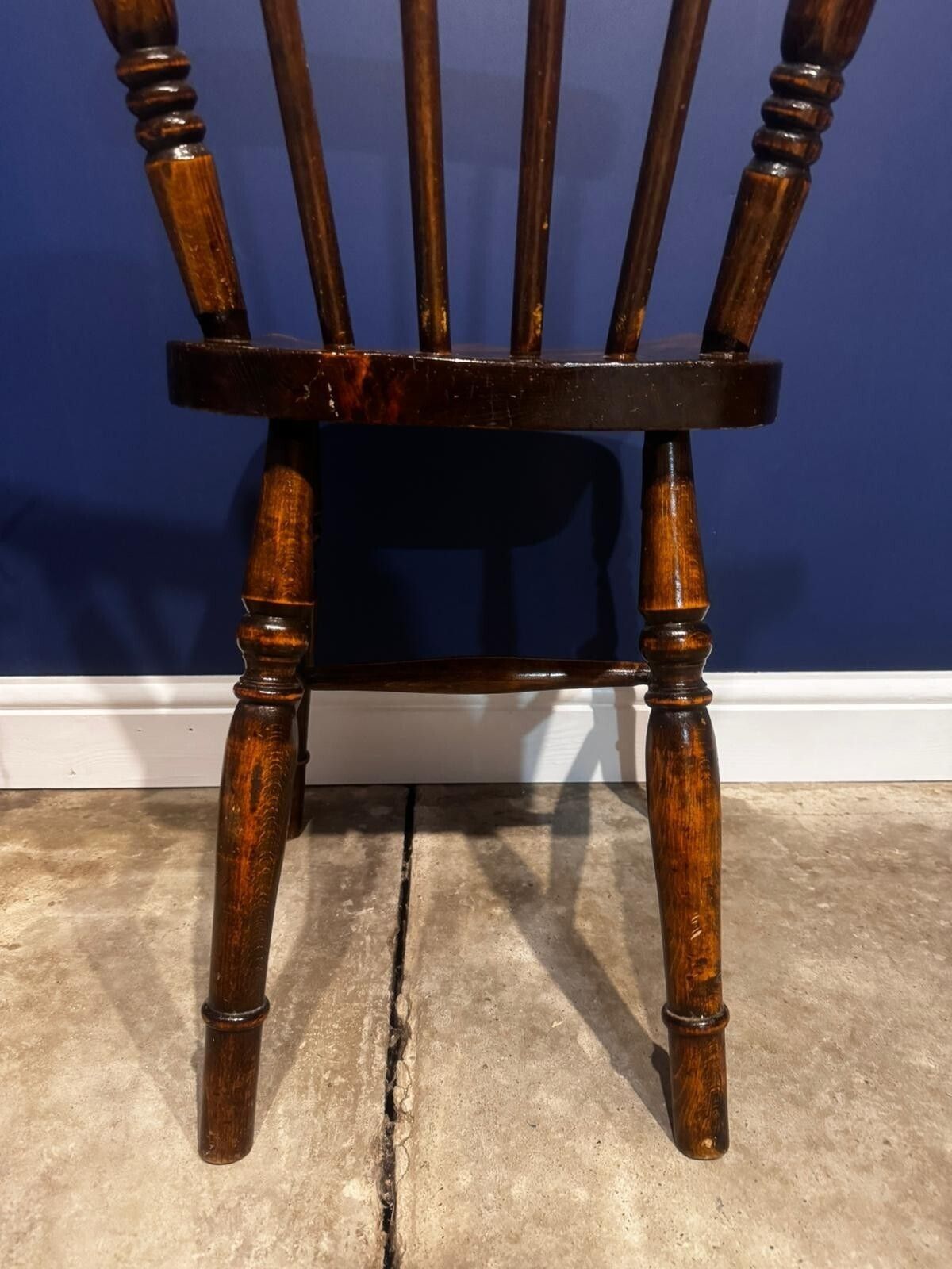 photo vintage Antique Elm Chair Farmhouse Rustic Kitchen Dining Chair Victorian Bedroom.