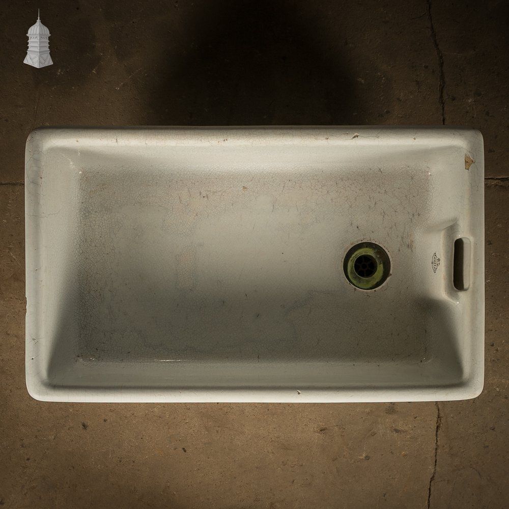 photo vinterior Royal Doulton Belfast Sink With Weir Overflow, Reclaimed