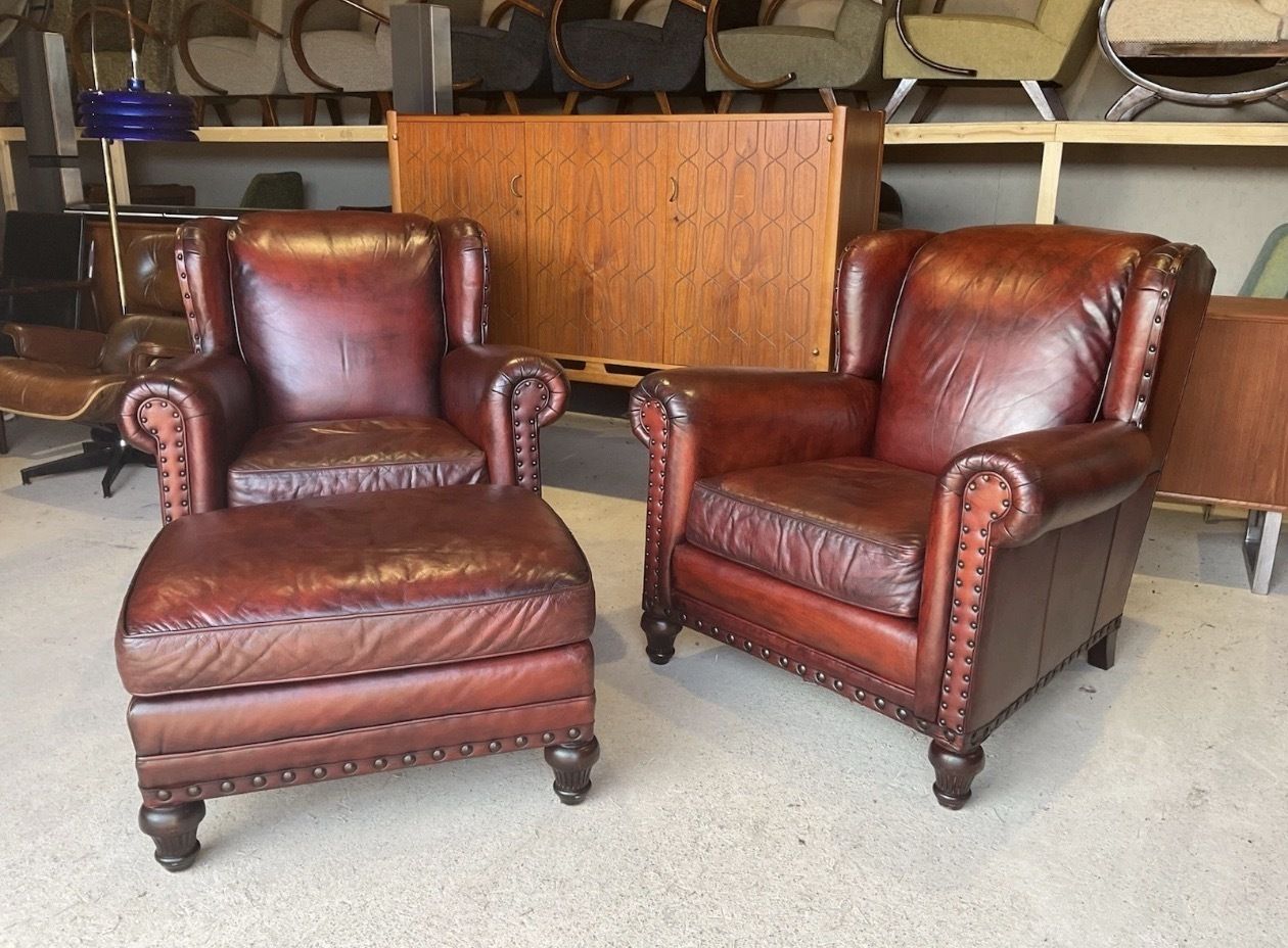 photo vinterior Wesley Hall Armchairs With Ottoman, Antique Farmhouse Style
