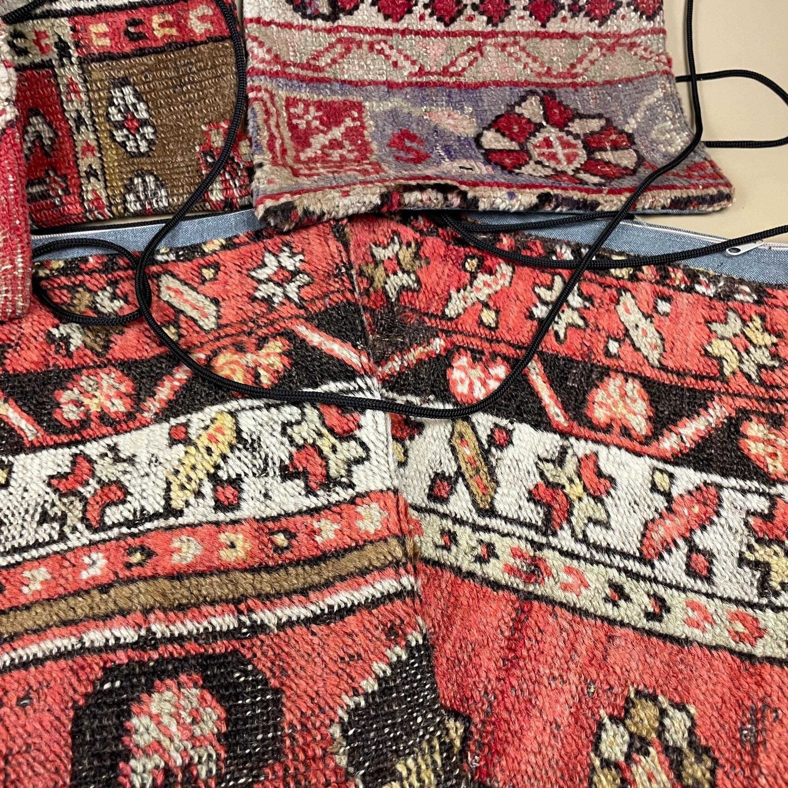 Carpet Bags Set Of 8 Vintage Rug Pouches Zip Purses Handmade Textile Moroccan Traditional Fabric Kilim Geometric Travel Bags photo Textiles