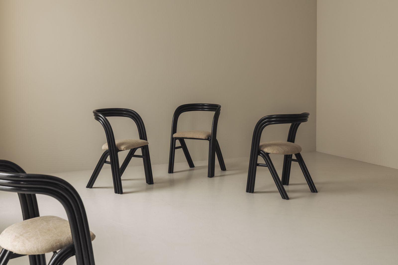 Set Of Four Sculptural Dining Chairs By Axel Enthoven For Rohé Design, 1980s photo vinterior