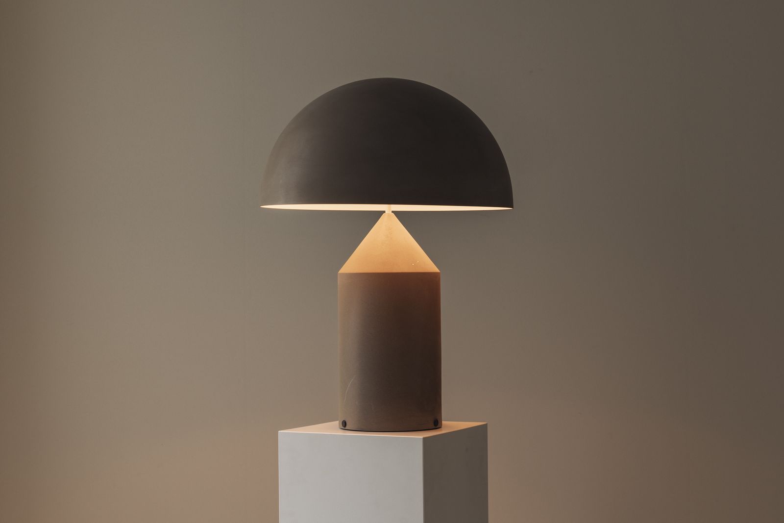 Rare First Edition Atollo Table Lamp By Vico Magistretti For Oluce, Italy 1977 photo vinterior
