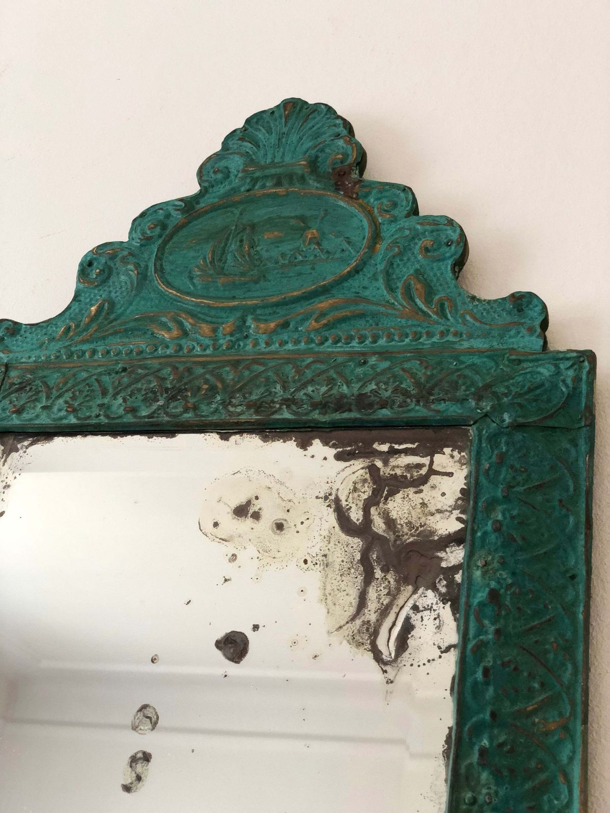 Antique Embossed Pressed Metal (Tole) Mirror With A Green Patina Finish And Gilt Highlights Rococo photo vinterior