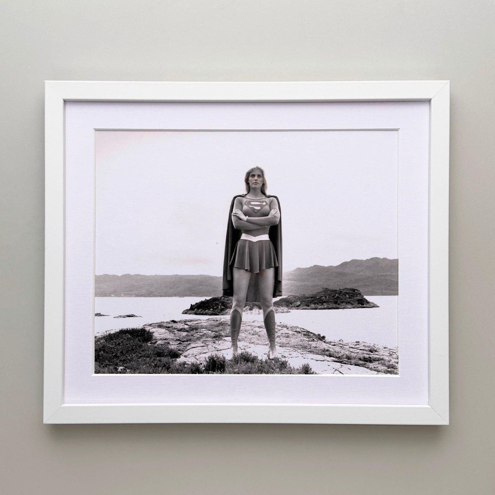 Photo de presse du film Supergirl (1984), encadrée photo for sale