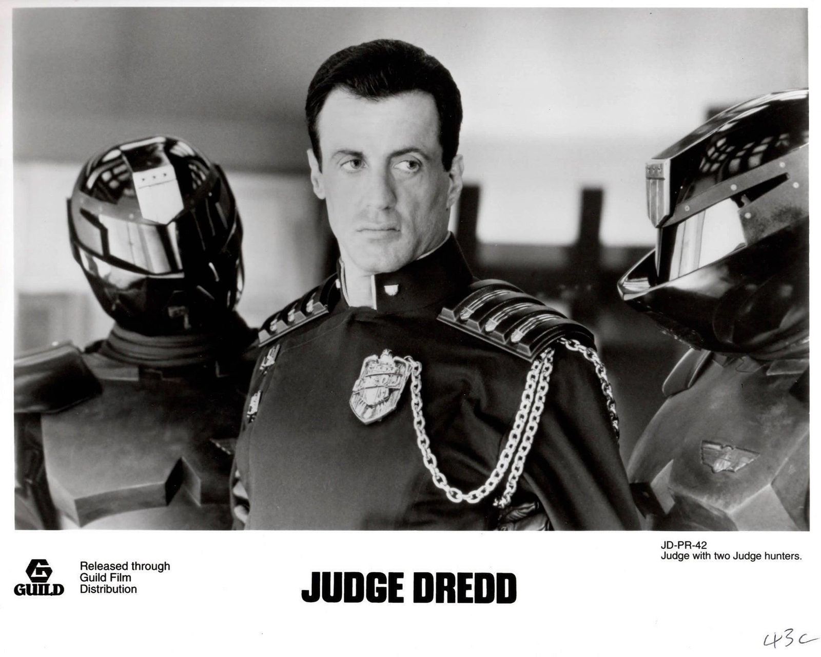 Photo de presse du film Judge Dredd (1995), encadrée photo vinterior