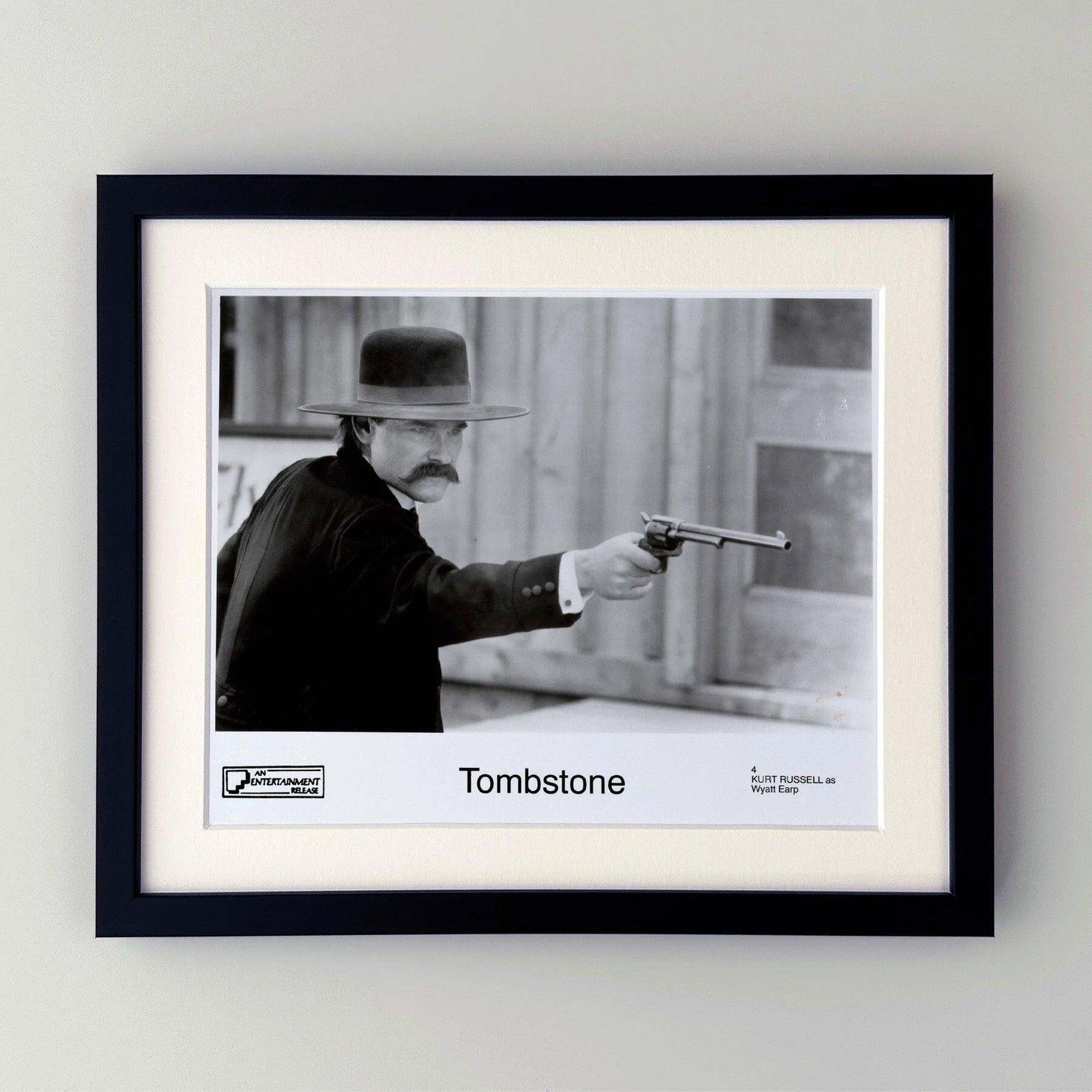 Photo de presse encadrée du film Tombstone, 1993 photo furniture