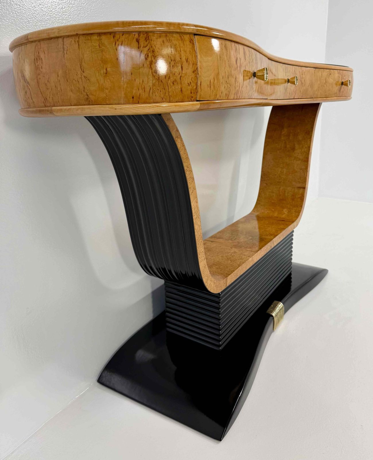 Italian Art Deco Console In Birch Burl And Black Lacquer, Attr. To Borsani, 40s photo vinterior