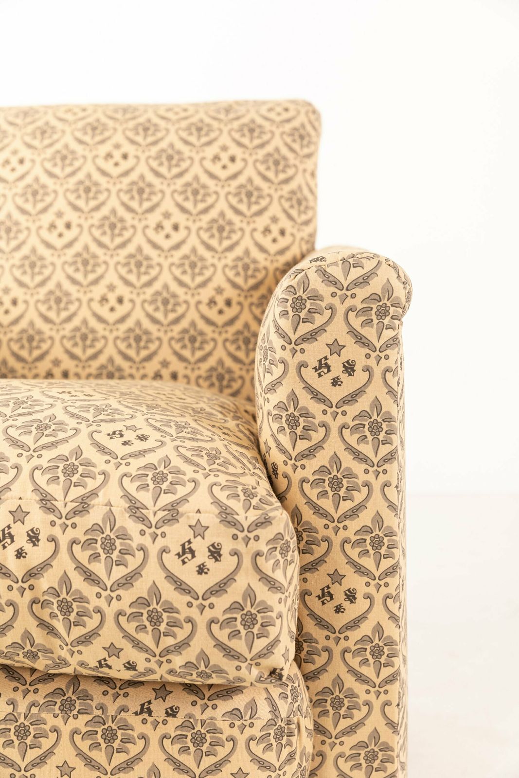 Furniture Antique Howard & Sons 'Oslo' Armchair photo
