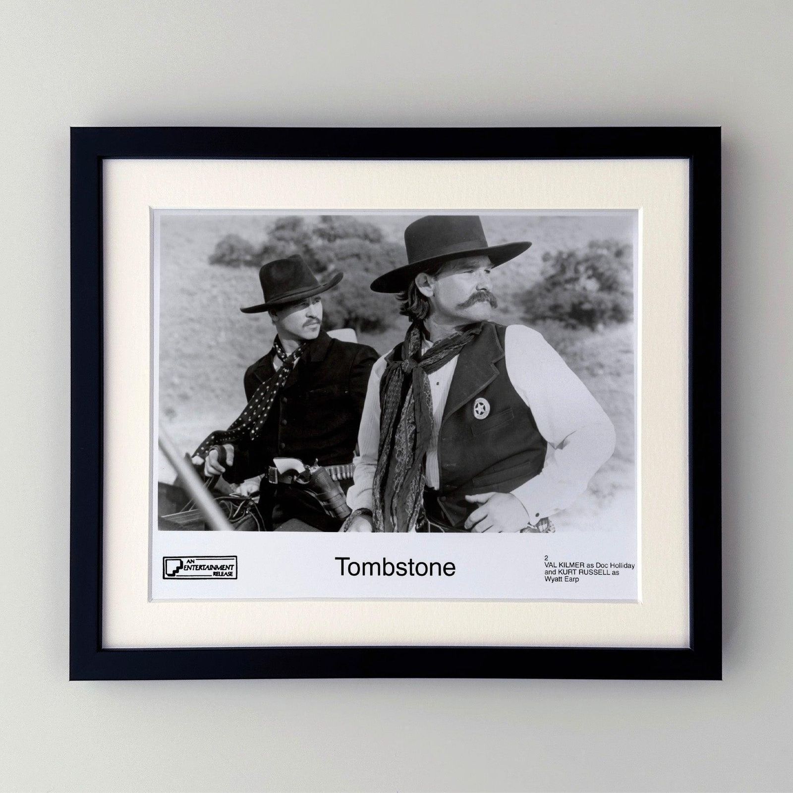 Photo de presse encadrée du film Tombstone, 1993 photo furniture
