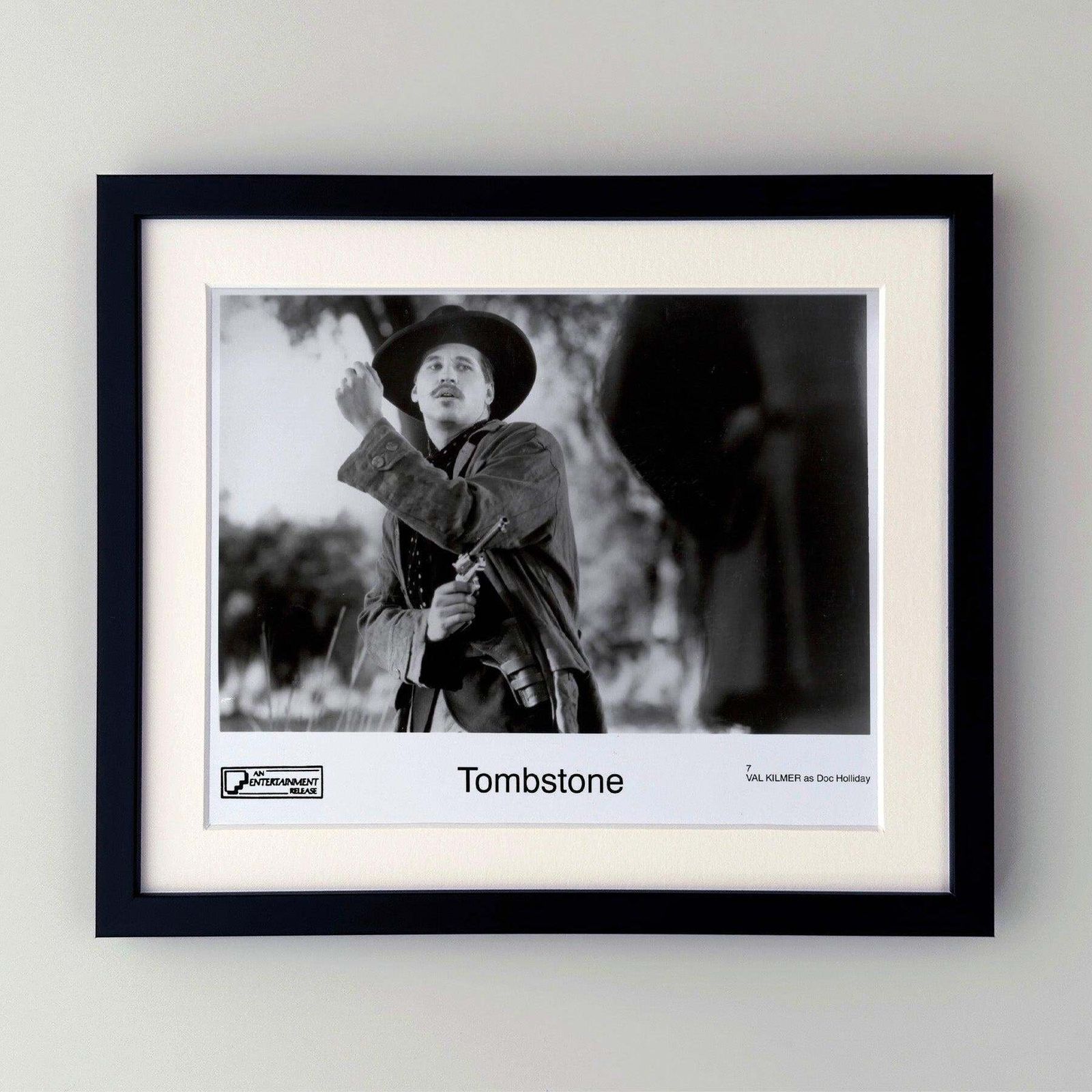 Photo de presse encadrée du film Tombstone, 1993 photo furniture