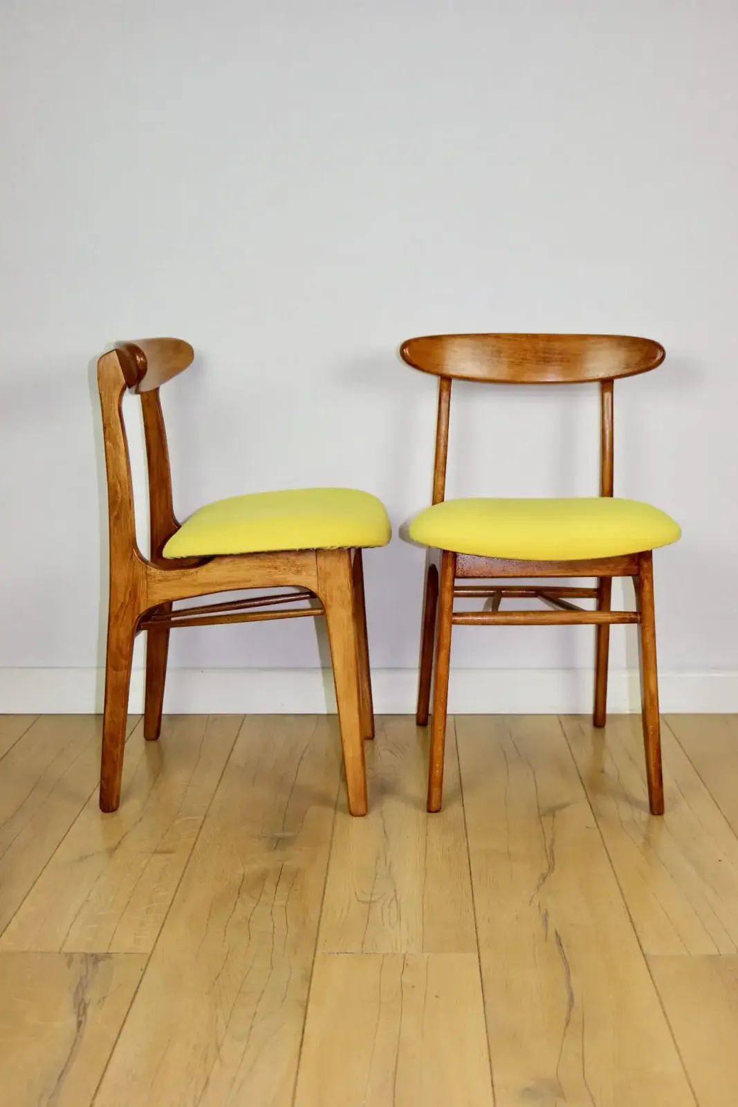 Hałas Vintage Chairs, Yellow Vintage   4 Pieces   Great Set photo Furniture
