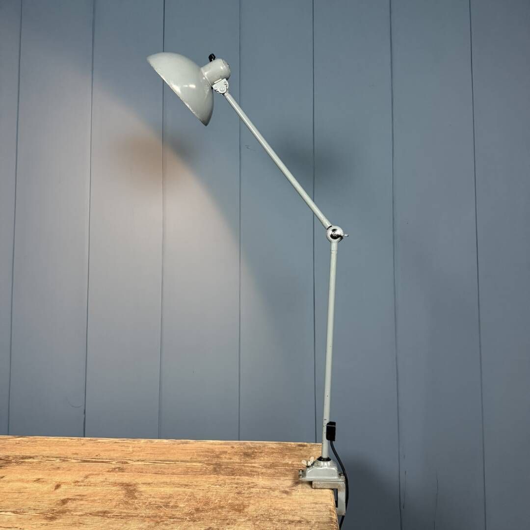Verlichting Grijze Twee Armige Kaiser Idell Klemlamp Model 6726 photo
